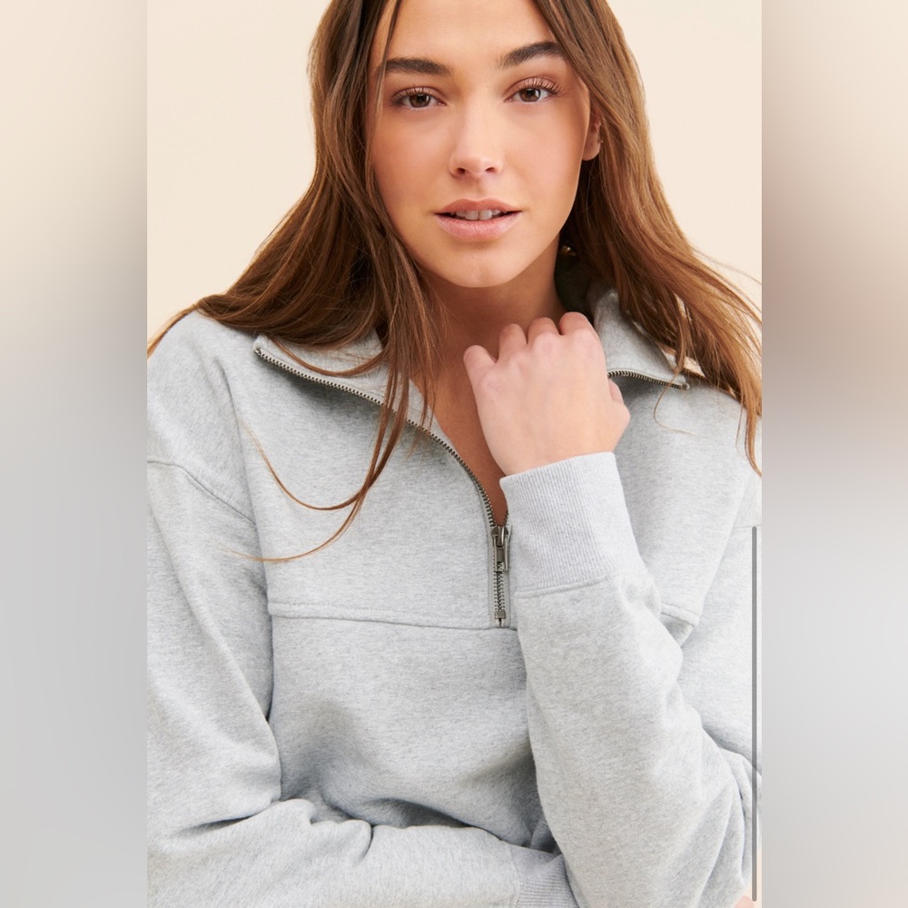 Nia half zip pullover